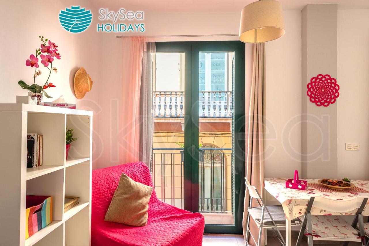 Skysea Holidays City Center Suites Малага Экстерьер фото