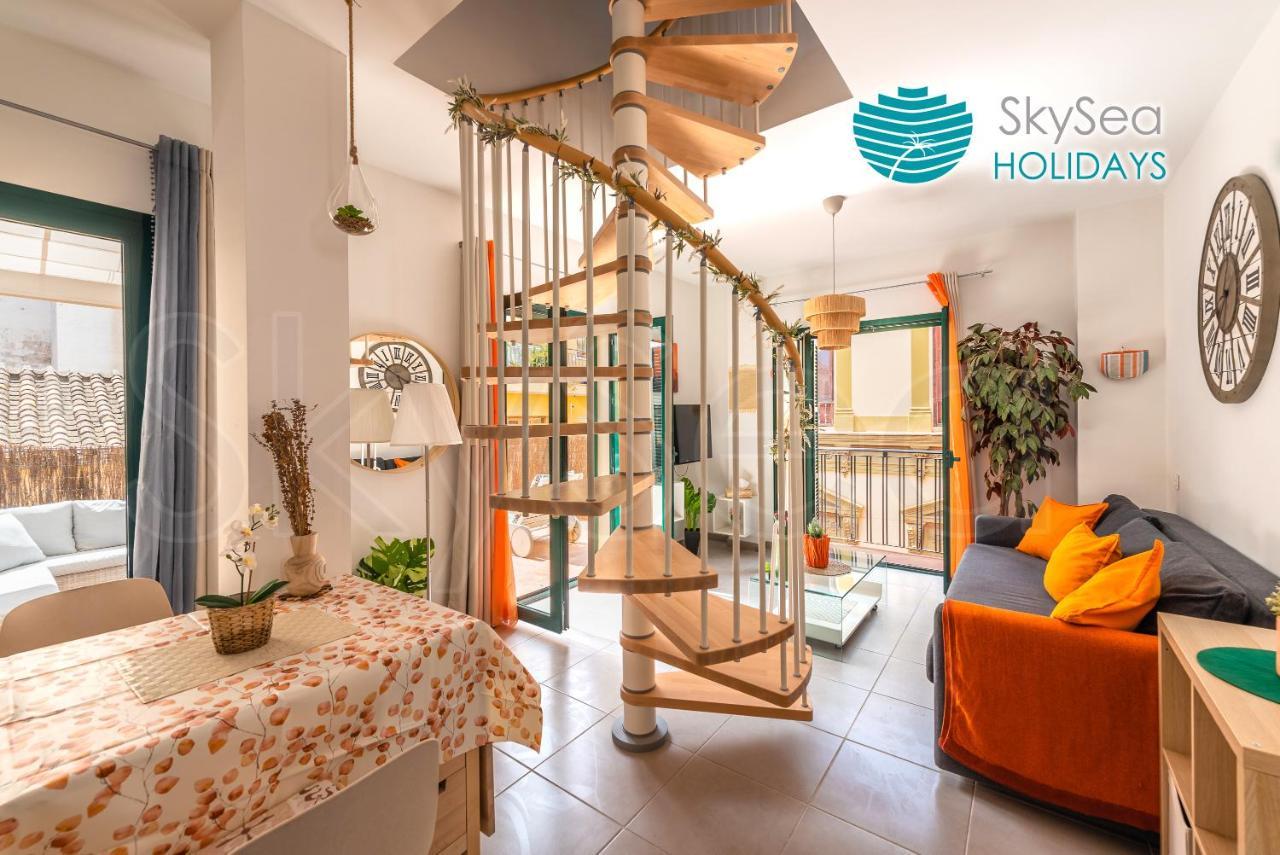 Skysea Holidays City Center Suites Малага Экстерьер фото