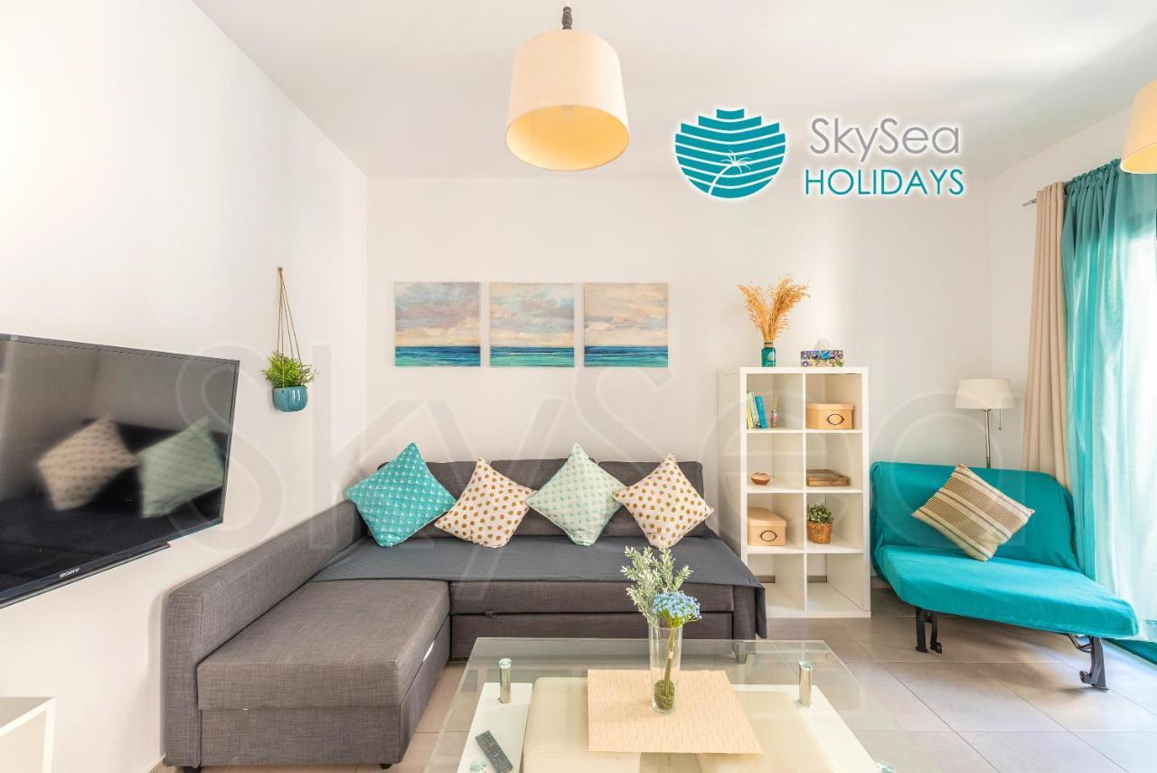 Skysea Holidays City Center Suites Малага Экстерьер фото