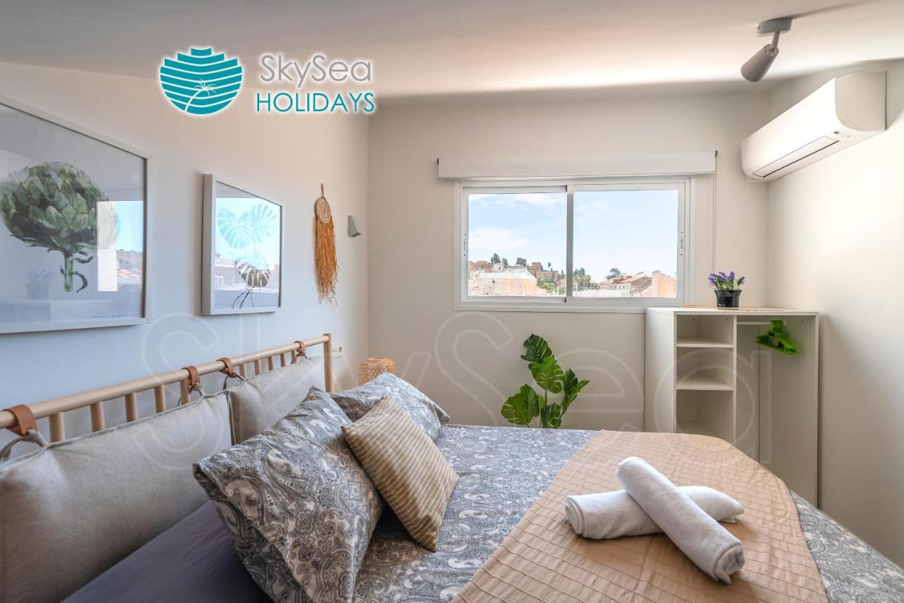 Skysea Holidays City Center Suites Малага Экстерьер фото